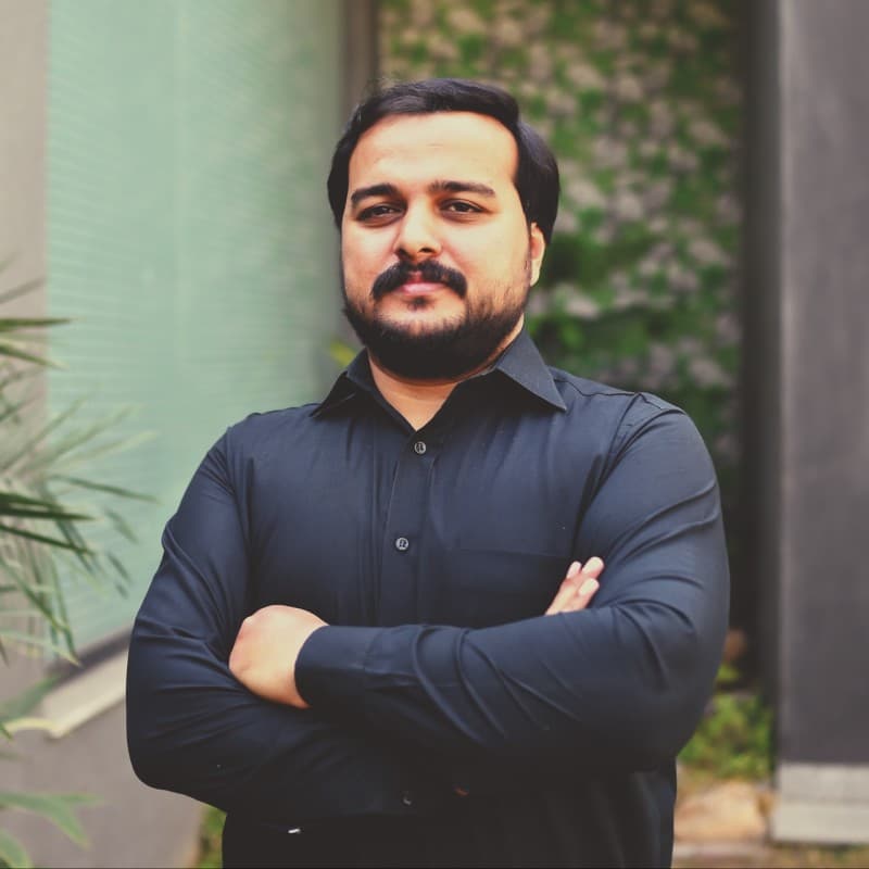 Munsif W